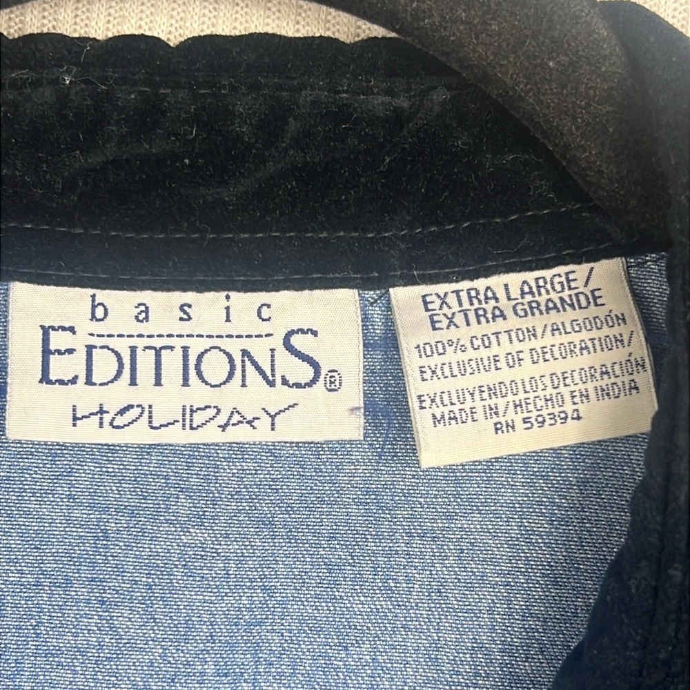 Vintage Basic Editions Holiday Button Front Chamb… - image 4